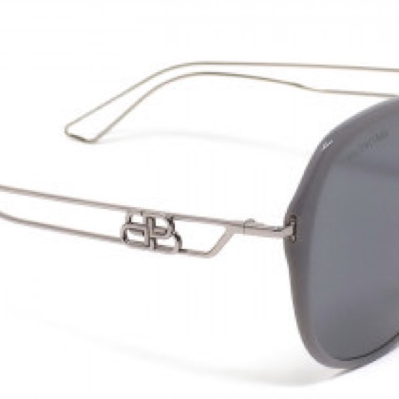BALENCIAGA
BB0058SK GREY SUNGLASSES - Picture 7 of 7
